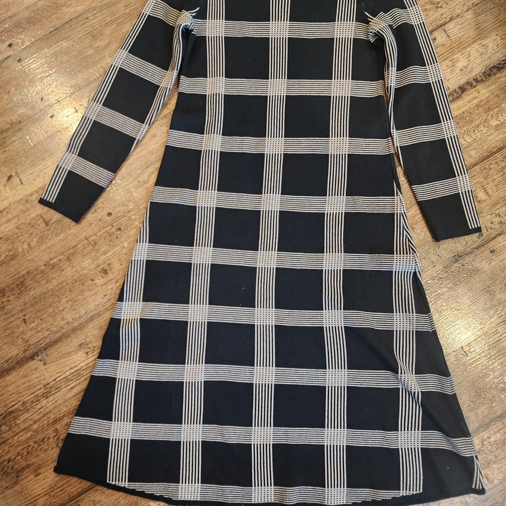Maison Tara Black and White Checkered Long Sleeve Dress
